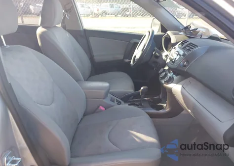 2011 Toyota Rav4 z USA, uszkodzony, nr VIN JTMBF4DV1B5046947